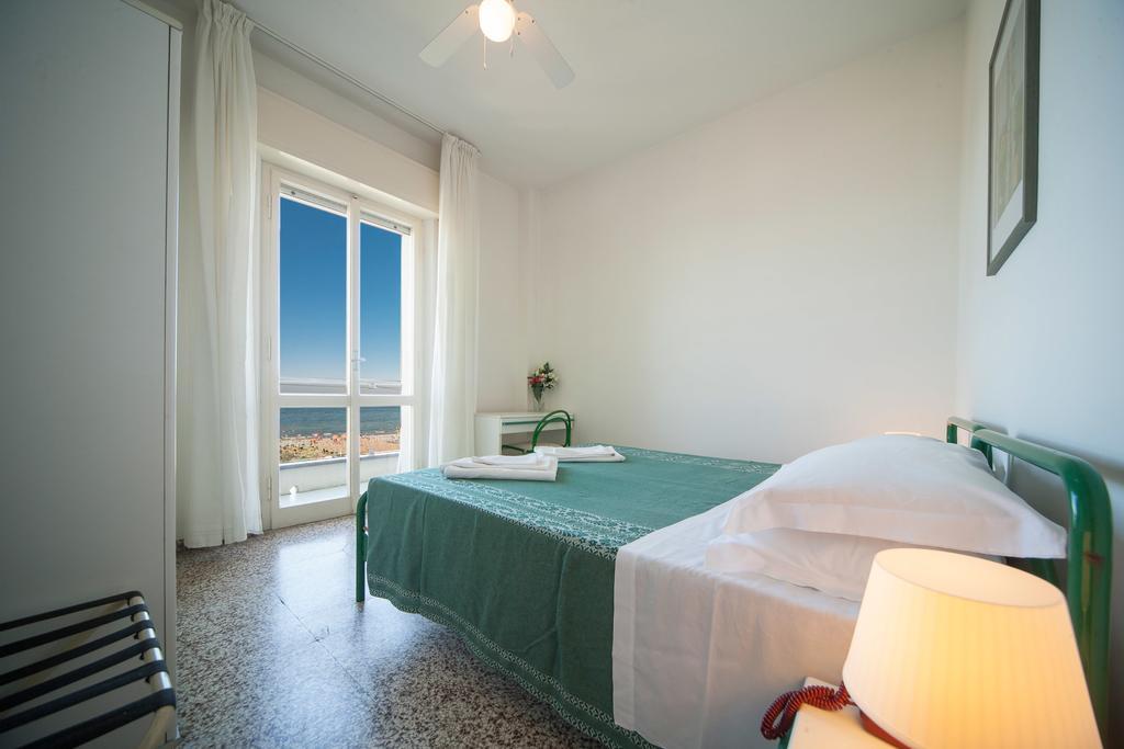 Hotel Madison Riccione Kamer foto